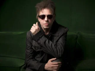 Hoje (05/05), é aniversário do cantor e compositor Ian McCulloch @official_ianmcculloch que completa 66 anos.

Vocalista da banda Echo and The Bunnymen @officialbunnymen 

#IanMcCulloch #happybirthday #boomerangmusic